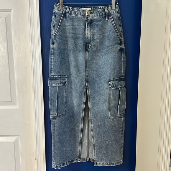 Juniors Love Fire Skirt Blue Denim Front Slit Straight Cargo Pockets Skirt Sz 5 - Picture 1 of 7
